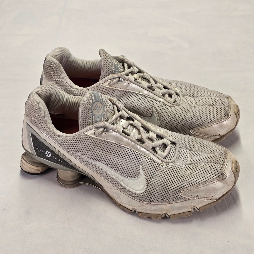 Nike Shox Metallic Silver White Mens Size 9‎ Vintage 2006 Shoes 315378-112